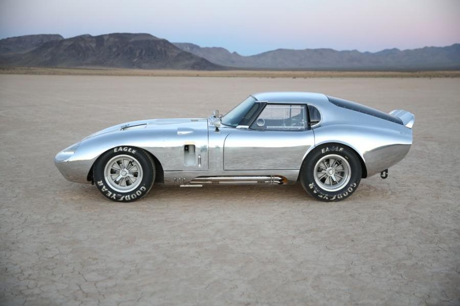  Shelby Cobra Daytona Coupe 50th Anniversary Edition 2015 года  (фото 4 из 10)
